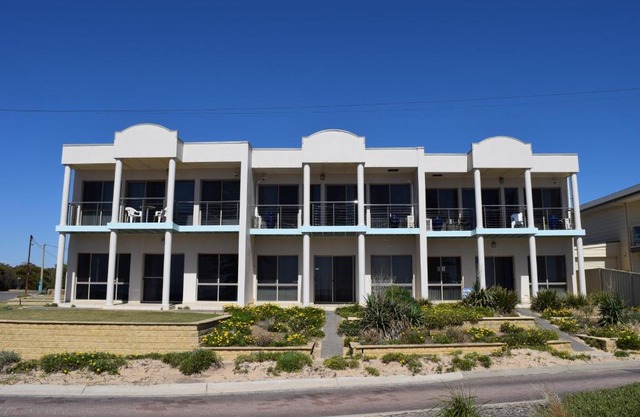 Christies Seahorse Holiday Townhouses