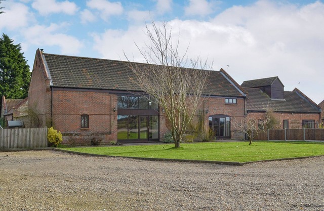 Church Farm Barn - UKC3739