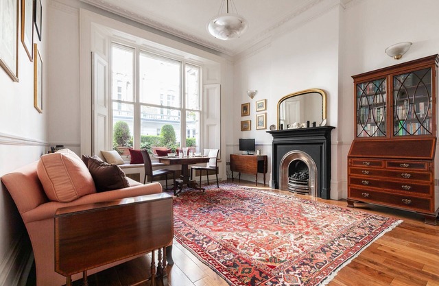 Clanricarde Gardens II by onefinestay