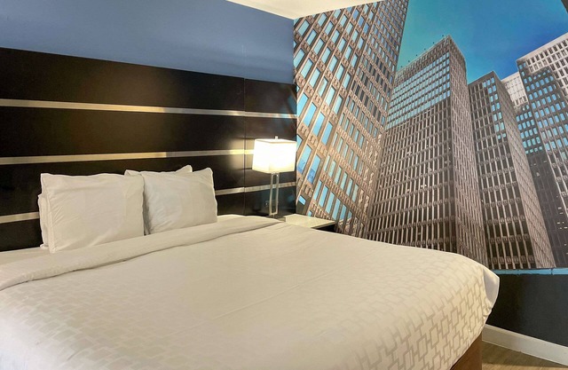 Clarion Pointe Atlanta Airport College Park