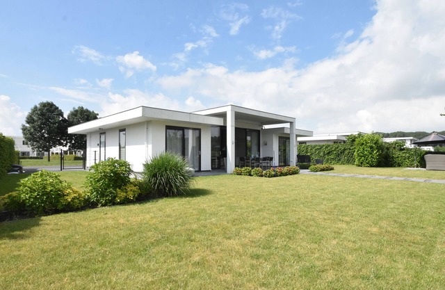 Classy Harderwijk is an attractive and fully furnished villa, equipped with all amenities and luxury.
