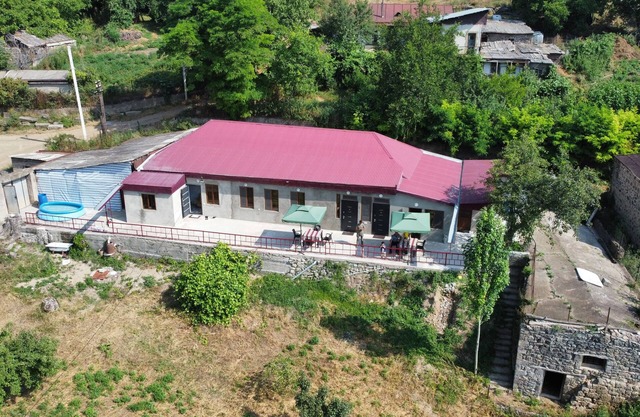 Clean and comfortable 2 bedrooms with private bathrooms and terraca