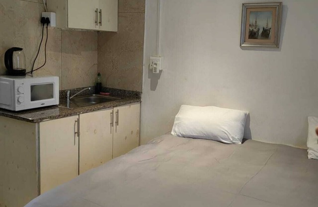 Clean,Comfortable & Centrally located Guesthouse