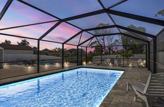 CLEAN,Great Location,Dockage Available,HEATED Pool,3 Units, HUGE Back yard.Apt A