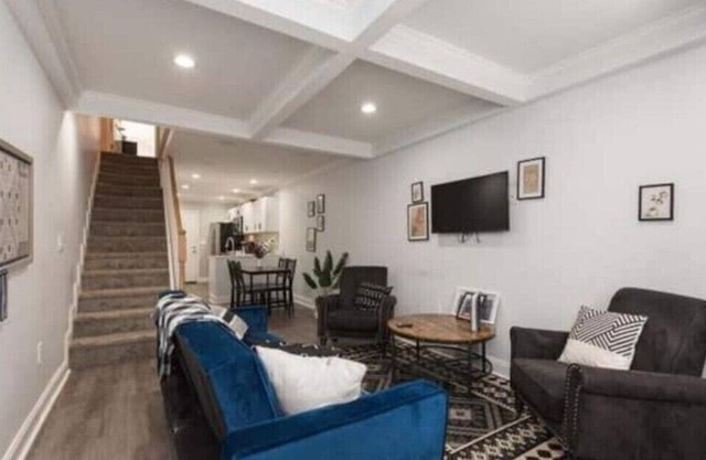 Clean Home for 8ppl near Downtown. Prime Location for all events! JHU/Arenann