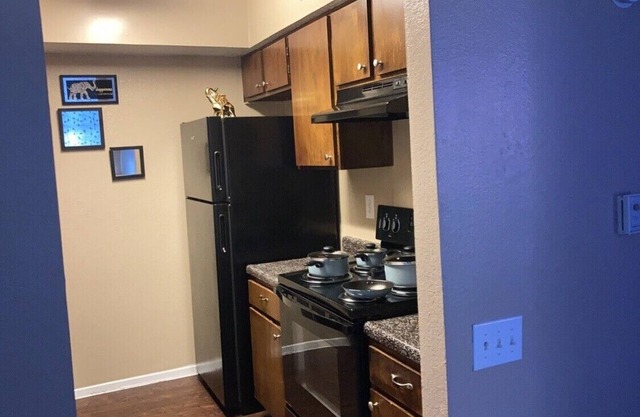 Clean, Private & Comfortable 1 Bedroom 1 Bath Apt