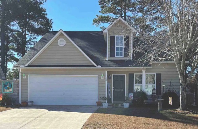 Close to base and many attractions and restaurants