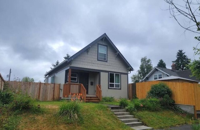 Close to everything in Tacoma!