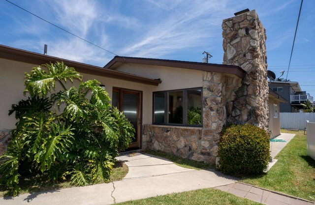 Close to the beach and town, pet friendly!