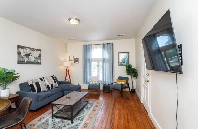 Close to Wineries & Skyline Drive, Wintergreen, Enjoy Basic City location!