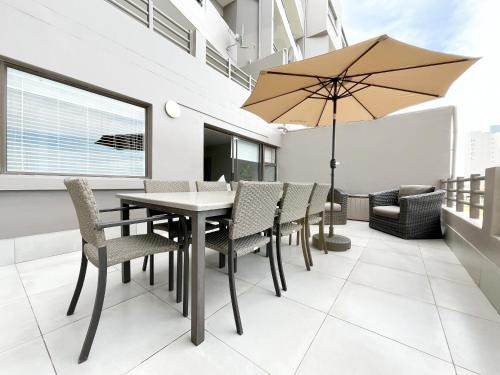Coastal Hospitality - De Valle 24