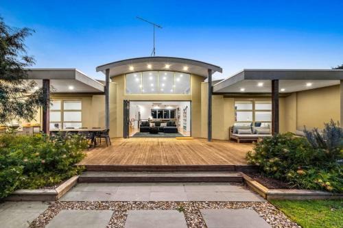 Coastal paradise just metres from the beach