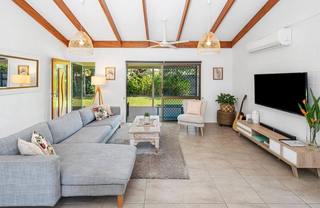 Coastal Soul Luxury Home Trinity Beach