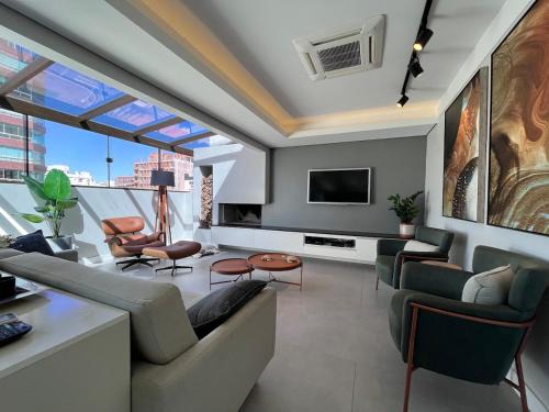 Cobertura Duplex Vista para o Mar e Serra