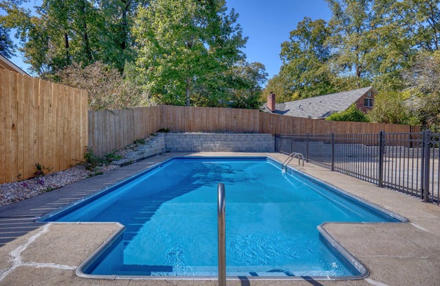 Columbus Oasis: Pool, Hot Tub & Family Fun!