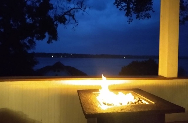 Come to wine country and enjoy spectacular views of Cayuga Lake