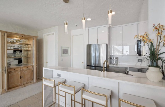 Comfort, Convenience, and Modern Amenities at this Ski in/Ski Out Condominium