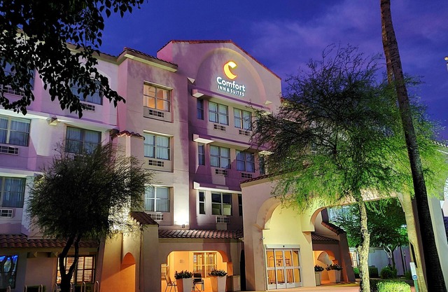 Comfort Inn & Suites Tempe Phoenix Sky Harbor Airport