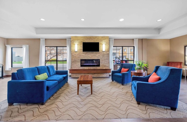 Comfort Inn & Suites West - Medical Center
