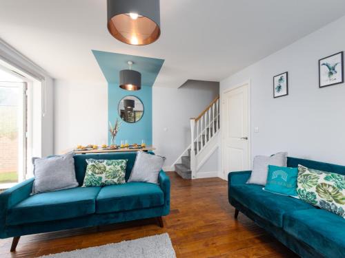 Comfortable 3 Bed House For 5- City Central - Free Parking