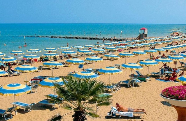 Comfortable Flat 350mt From the sea