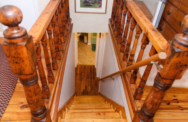 COMFORTABLE, HOMEY, FULLY RENOVATED MOUNTAIN COUNTRY COTTAGE