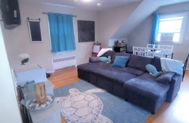 Comfy cozy 2-bedroom apartment in great location in Mamaroneck NY near NYC