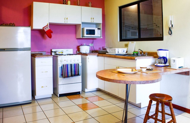 CONDO CASA INN # 3 BEST LOCATION FOR BUSINESS, VACATION, STUDIES AND HEALTH CARE