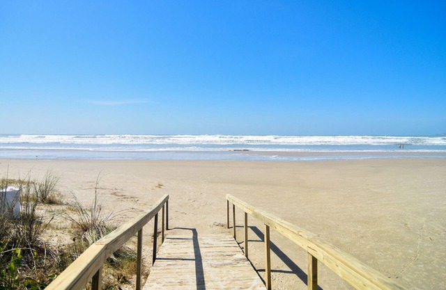 Condominium w/ Pool View Sea at Vila's Beach P2420