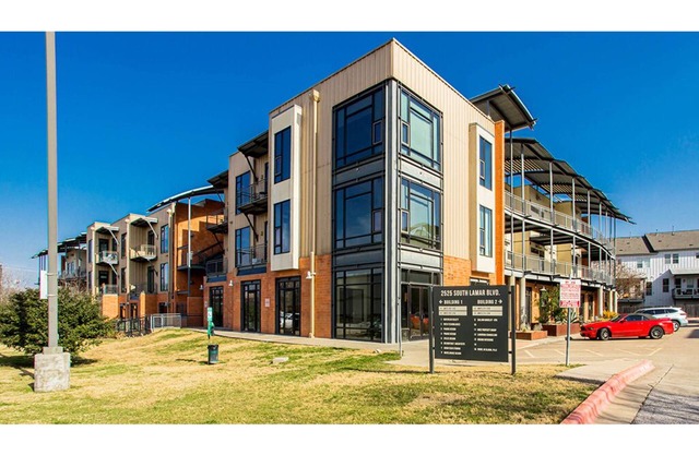 Convenient Condo Near Zilker & Barton Springs!
