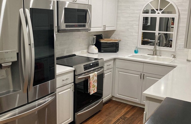 Convenient Spacious Condo Perfectly Located in Historic Downtown Charleston