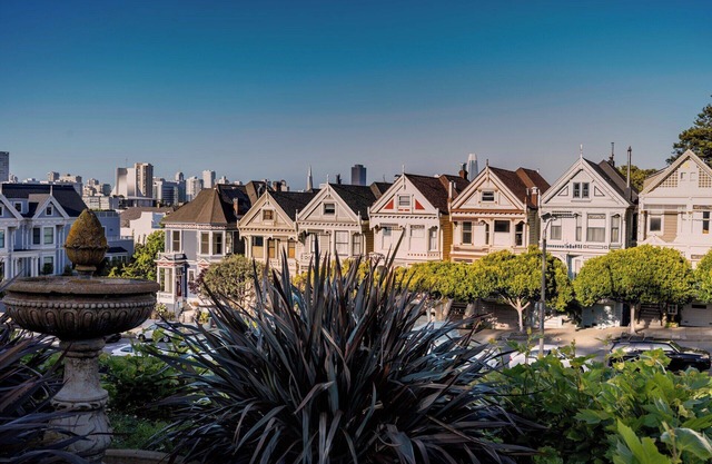 Convenient to the mall and airport