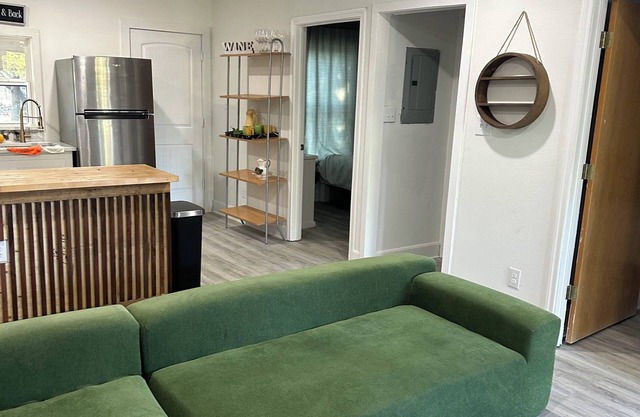 Cool cottage with AC in Rice