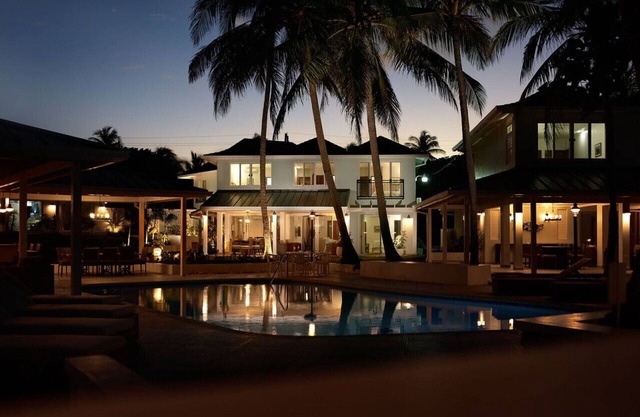 Coral Cay Villa. Elegant Oceanfront Haven, 8 bedrooms. Pool & Beach Access
