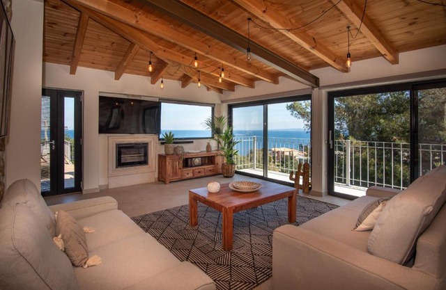 Coral Summer Lux Cottage
