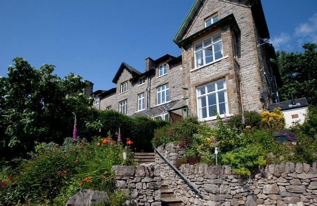 Corner Beech House