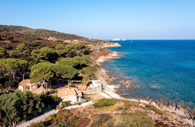 Corse Ile Rousse Bord de mer loc n°8 Résidence Saint Vincent