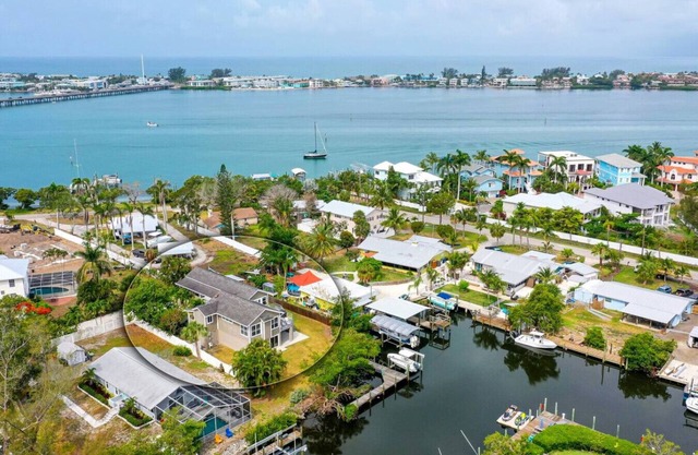 Cortez Chateau! Private boat dock and short stays!