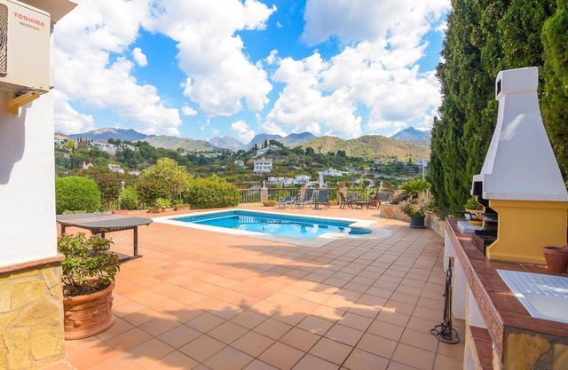 Cortijo with private pool with lots of privacy and charm