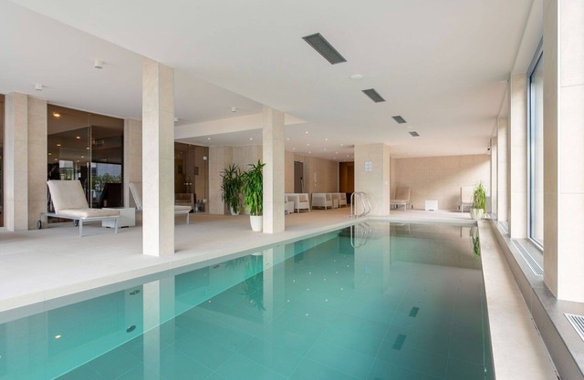 Cosy apartment for 4 guests with hot tub, pool, WIFI, A/C, TV, balcony and panoramic view