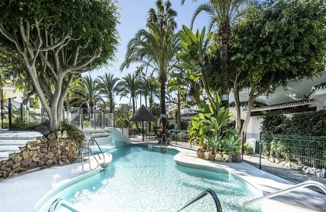 Cosy apartment for 4 people with WIFI, pool, TV and terrace