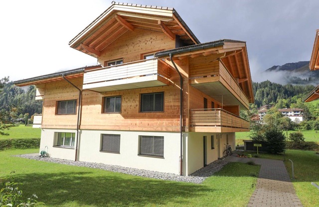 Cosy apartment for 4 people with WIFI and balcony