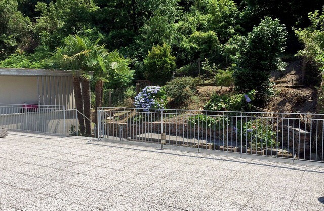 Cosy apartment for 6 guests with WIFI, TV, terrace, pets allowed, panoramic view and parking