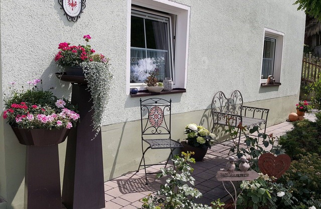 Cosy apartment for 6 people with WIFI, TV, terrace, pets allowed and parking