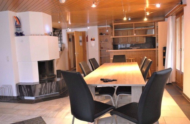 Cosy apartment for 8 people with WIFI, balcony and pets allowed