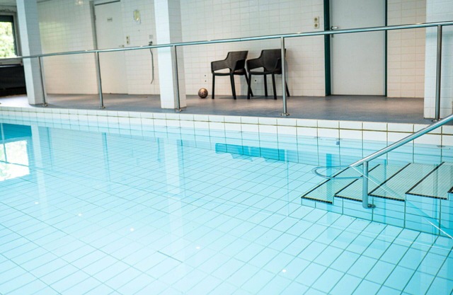 Cosy apartment for 21 people with hot tub, WIFI, pool and terrace