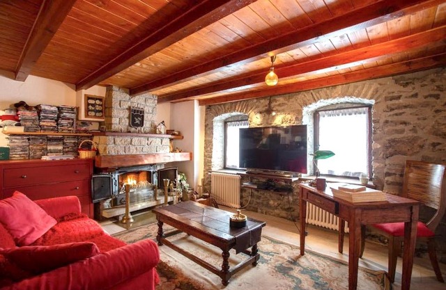 Cosy Apartment in Saint Nicolas, 40 m², fireplace and garden