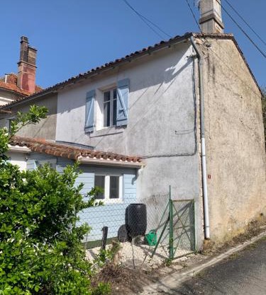 Cosy French retreat in Brettes