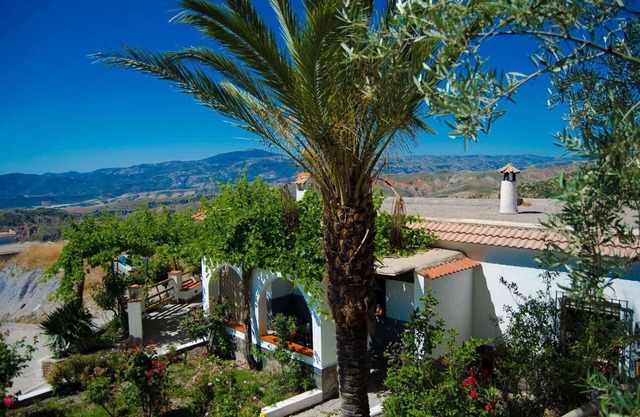 Cosy house in complex with swimming pool in Válor