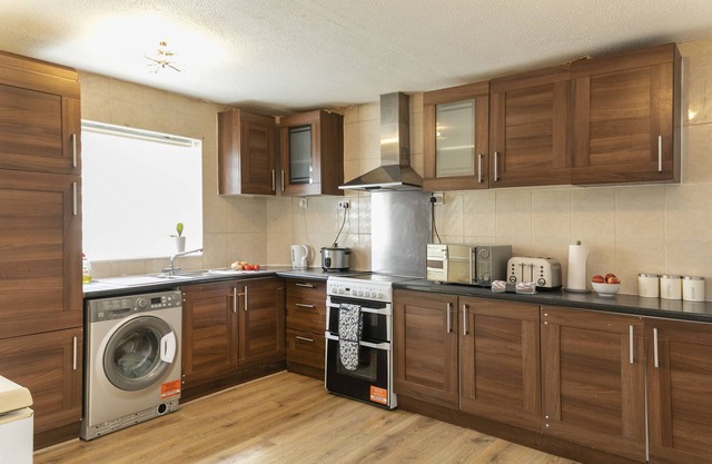 *Cosy*Spacious*Wifi*Clean*Close2City*Parking*